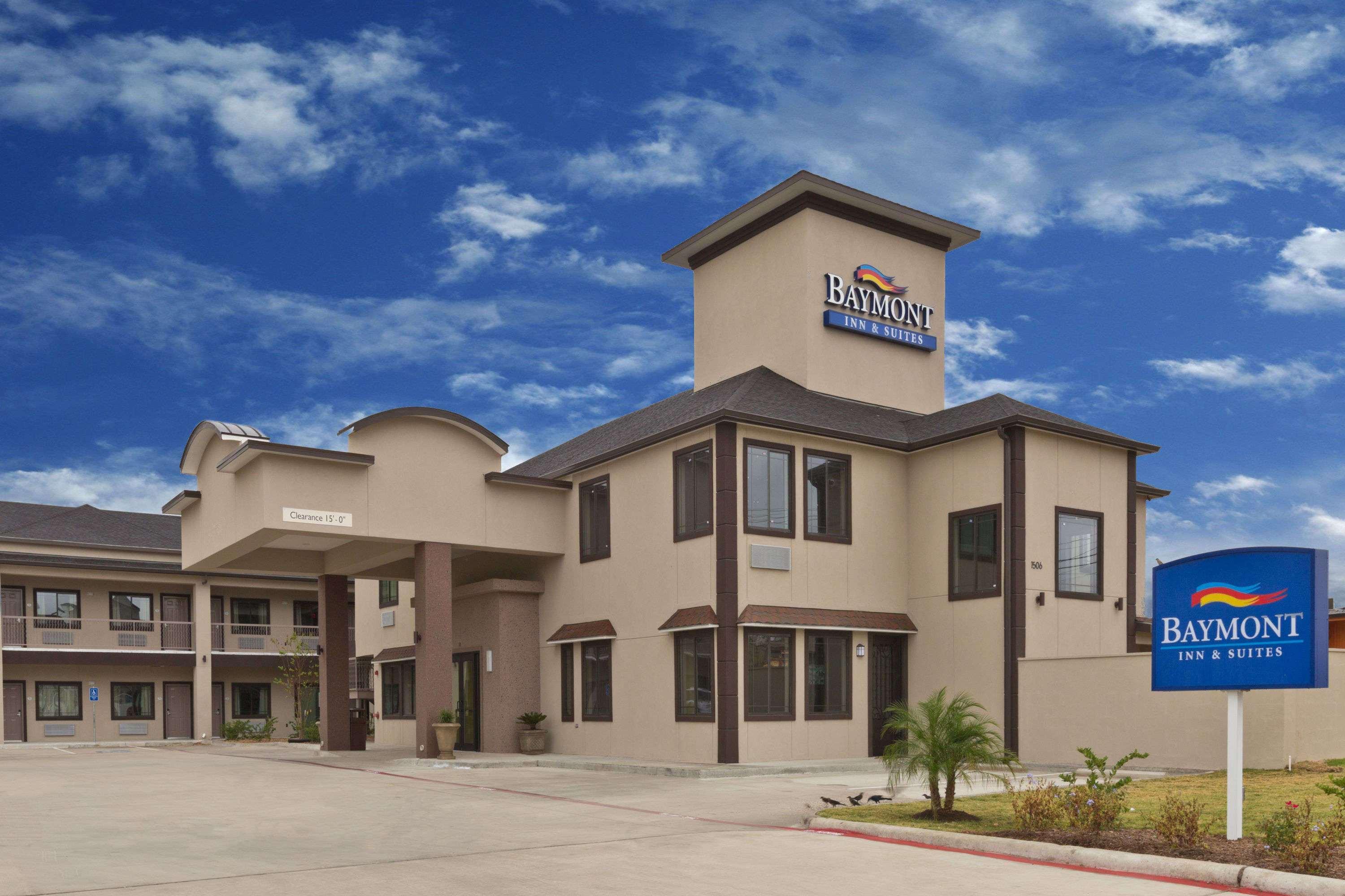 Hotel Baymont By Wyndham Bryan College Station Exterior foto